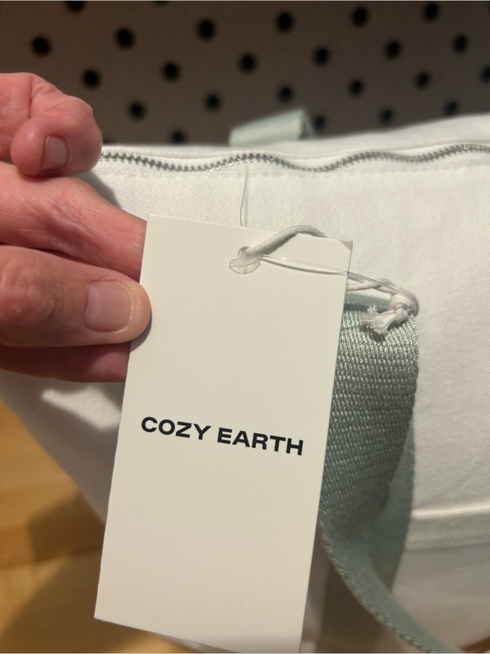 NWT Cozy Earth Bubble Cuddle Blanket -  Creamy Plush Throw - Picture 10 of 10